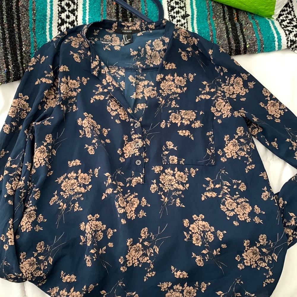 Forever 21 Navy Floral Blouse Size S